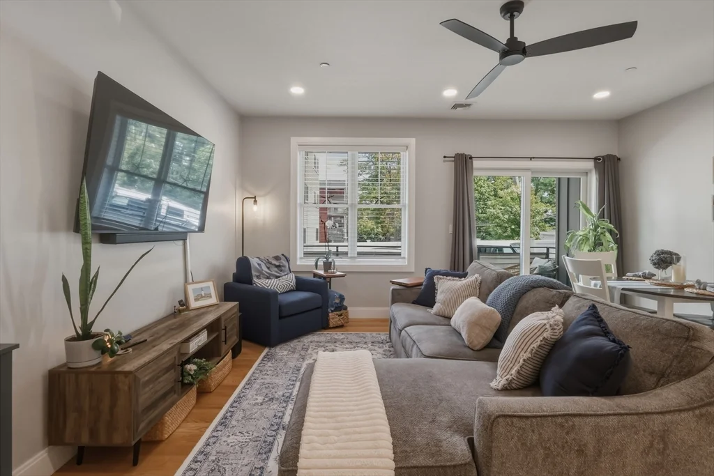 3 bed, 2 bath apartment for rent at 60 Fuller Unit 2, Dorchester — photo 4 of 22