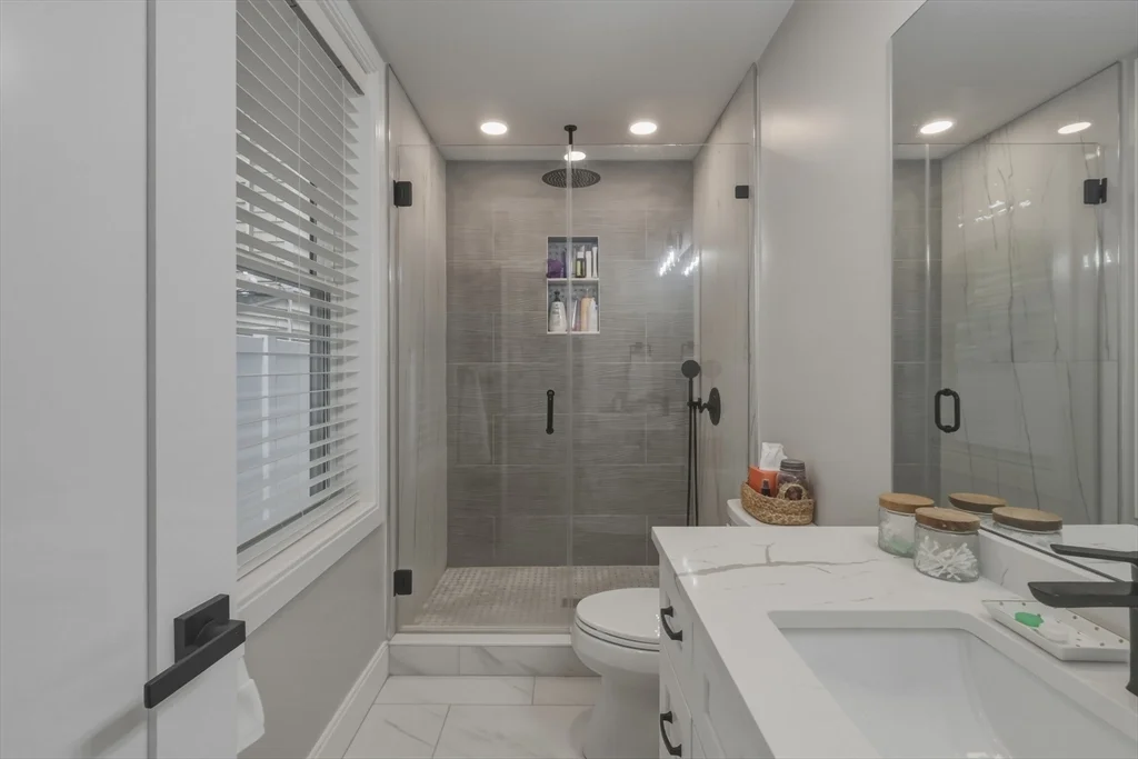 3 bed, 2 bath apartment for rent at 60 Fuller Unit 2, Dorchester — photo 17 of 22