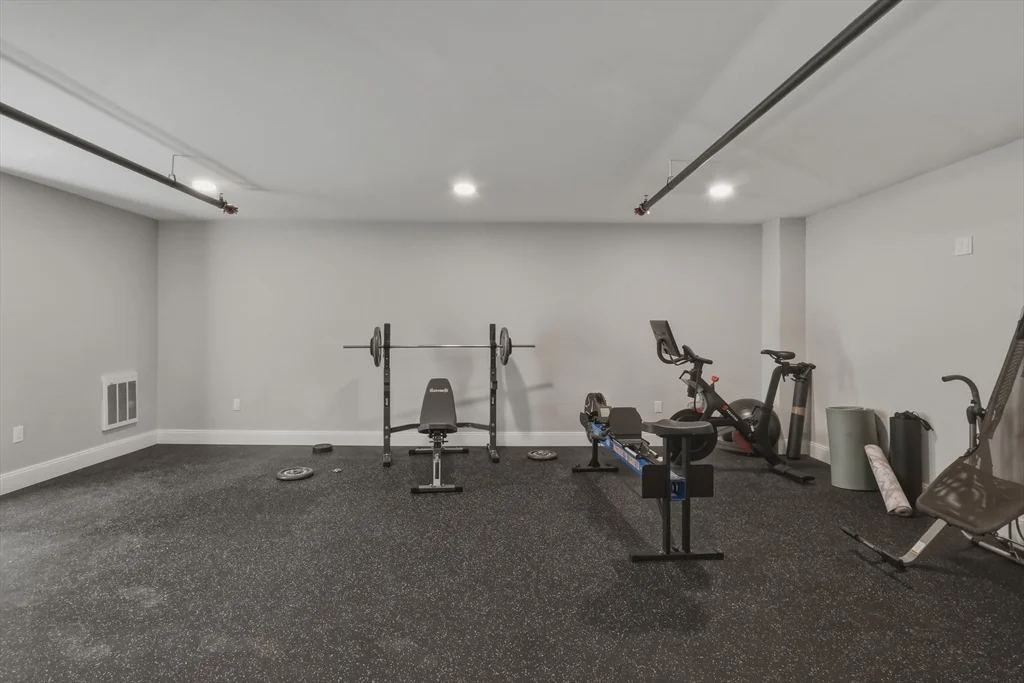3 bed, 2 bath apartment for rent at 60 Fuller Unit 2, Dorchester — photo 20 of 22
