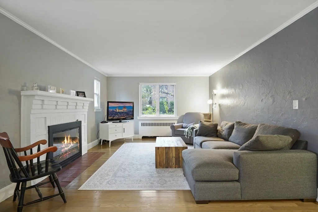 3 bed, 2 bath apartment for rent at 60 Gardner Rd Unit 1, Coolidge Corner — photo 1 of 31
