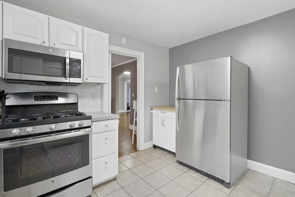 3 bed, 2 bath apartment for rent at 60 Gardner Rd Unit 1, Coolidge Corner — photo 11 of 31