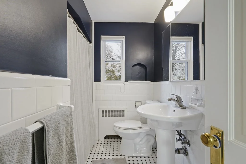 3 bed, 2 bath apartment for rent at 60 Gardner Rd Unit 1, Coolidge Corner — photo 27 of 31