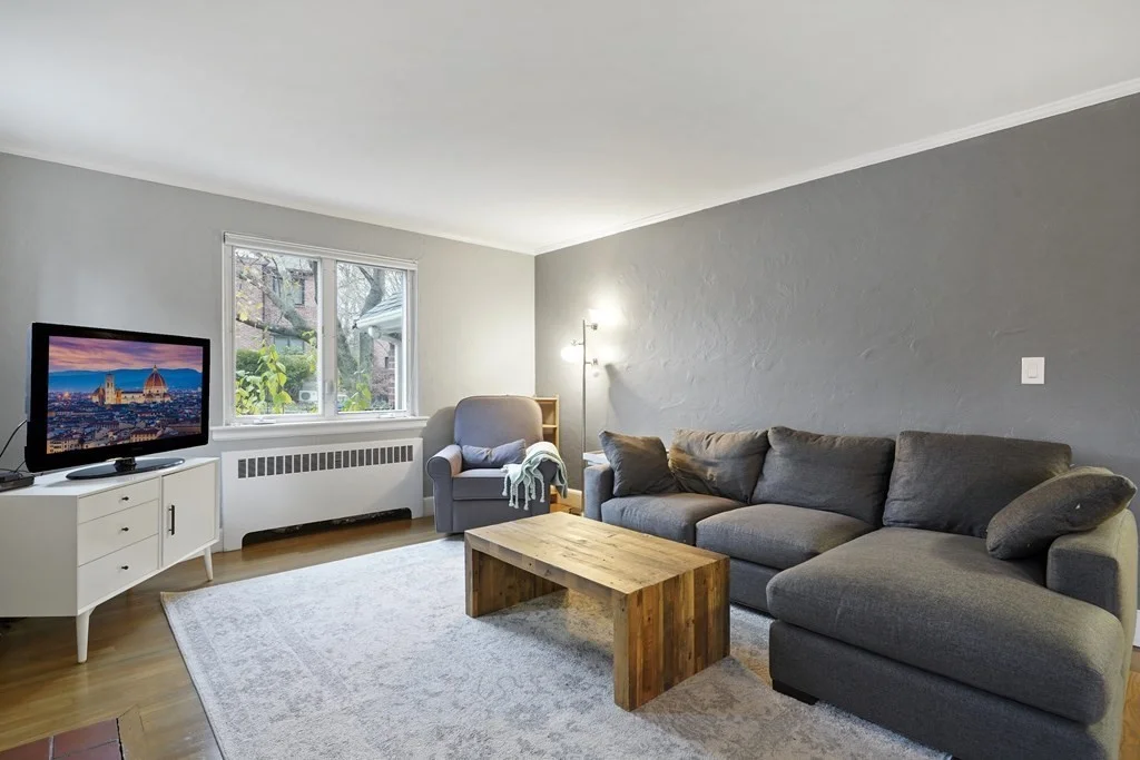 3 bed, 2 bath apartment for rent at 60 Gardner Rd Unit 1, Coolidge Corner — photo 3 of 31