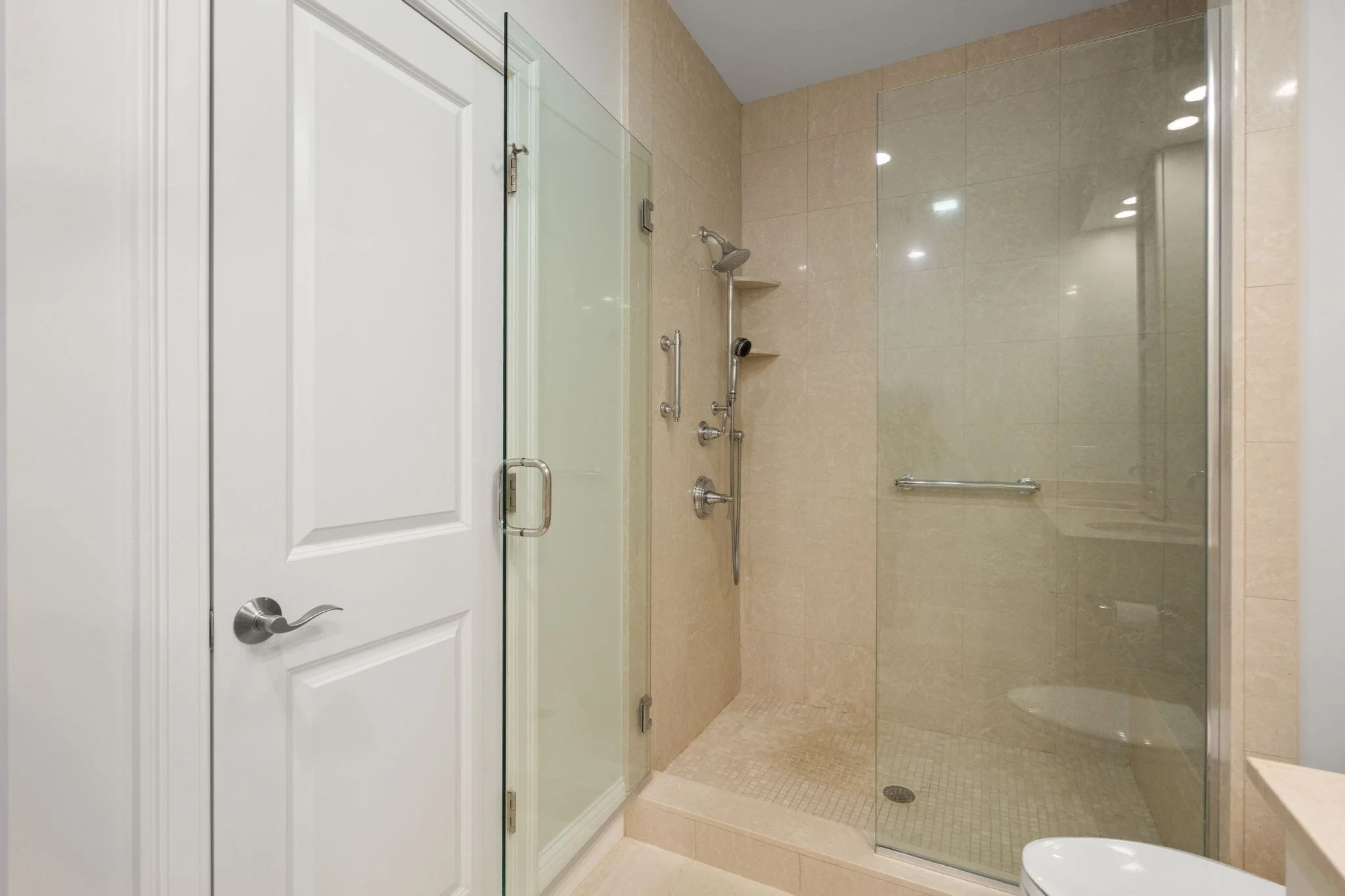 3 bed, 2 bath apartment for rent at 60 Graystone Unit 60, Winchester — photo 38 of 39
