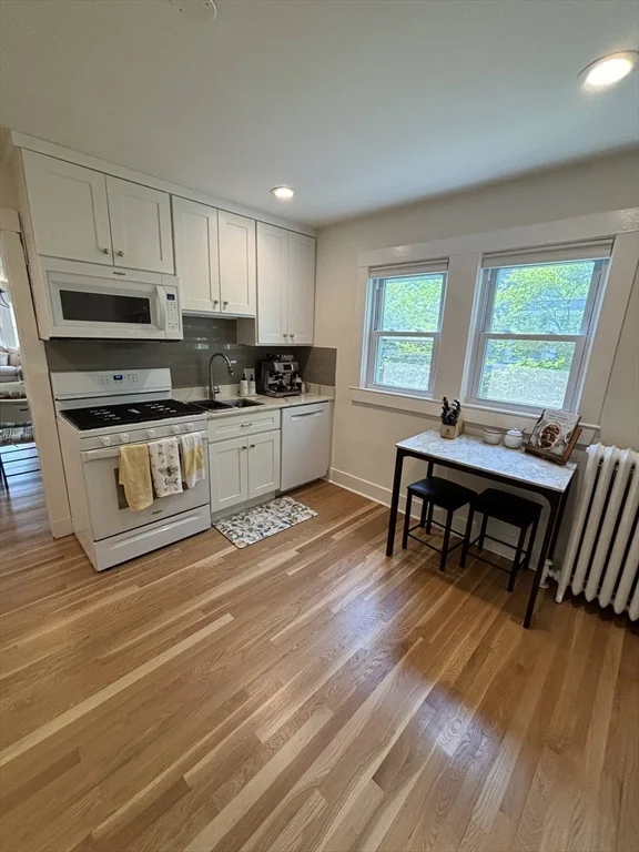 2 bed, 1 bath apartment for rent at 60 Greycliff Rd Unit 1, Boston — photo 7 of 12