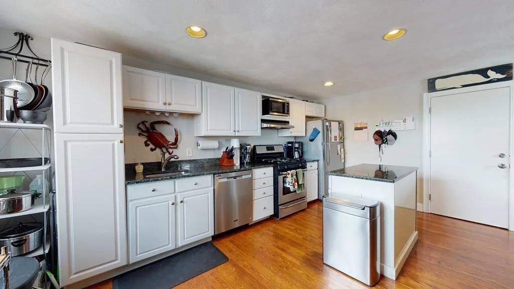 2 bed, 1 bath apartment for rent at 60 H St Unit C, South Boston — photo 3 of 17
