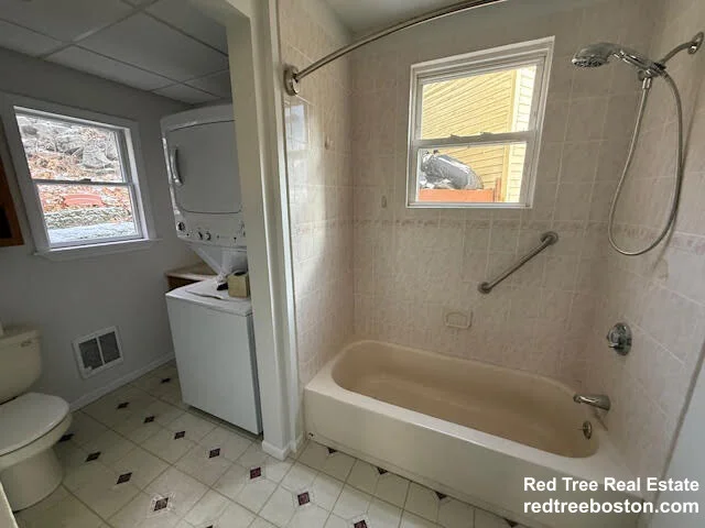 3 bed, 2 bath apartment for rent at 60 Haines St Unit 1, Medford — photo 8 of 10