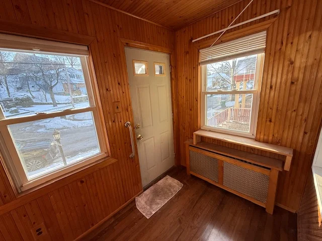 3 bed, 2 bath apartment for rent at 60 Haines St Unit House, Medford — photo 2 of 14