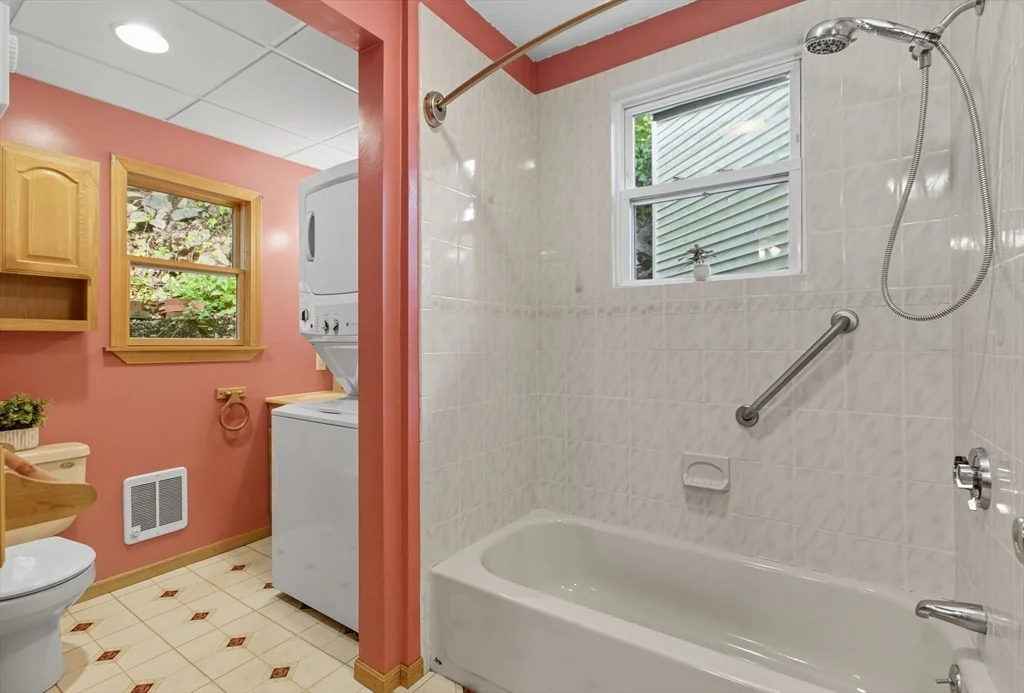 3 bed, 2 bath apartment for rent at 60 Haines St Unit SF, Medford — photo 7 of 19