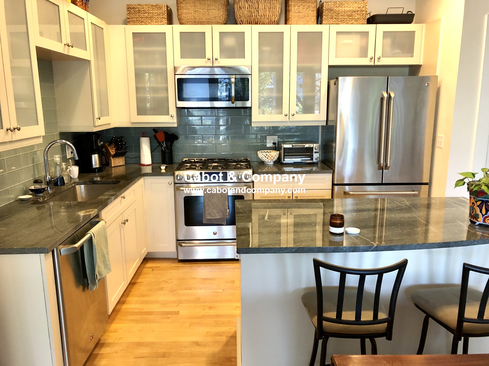 2 bed, 2.5 bath apartment for rent at 60 Hamilton St Unit 10, Cambridgeport — photo 6 of 12