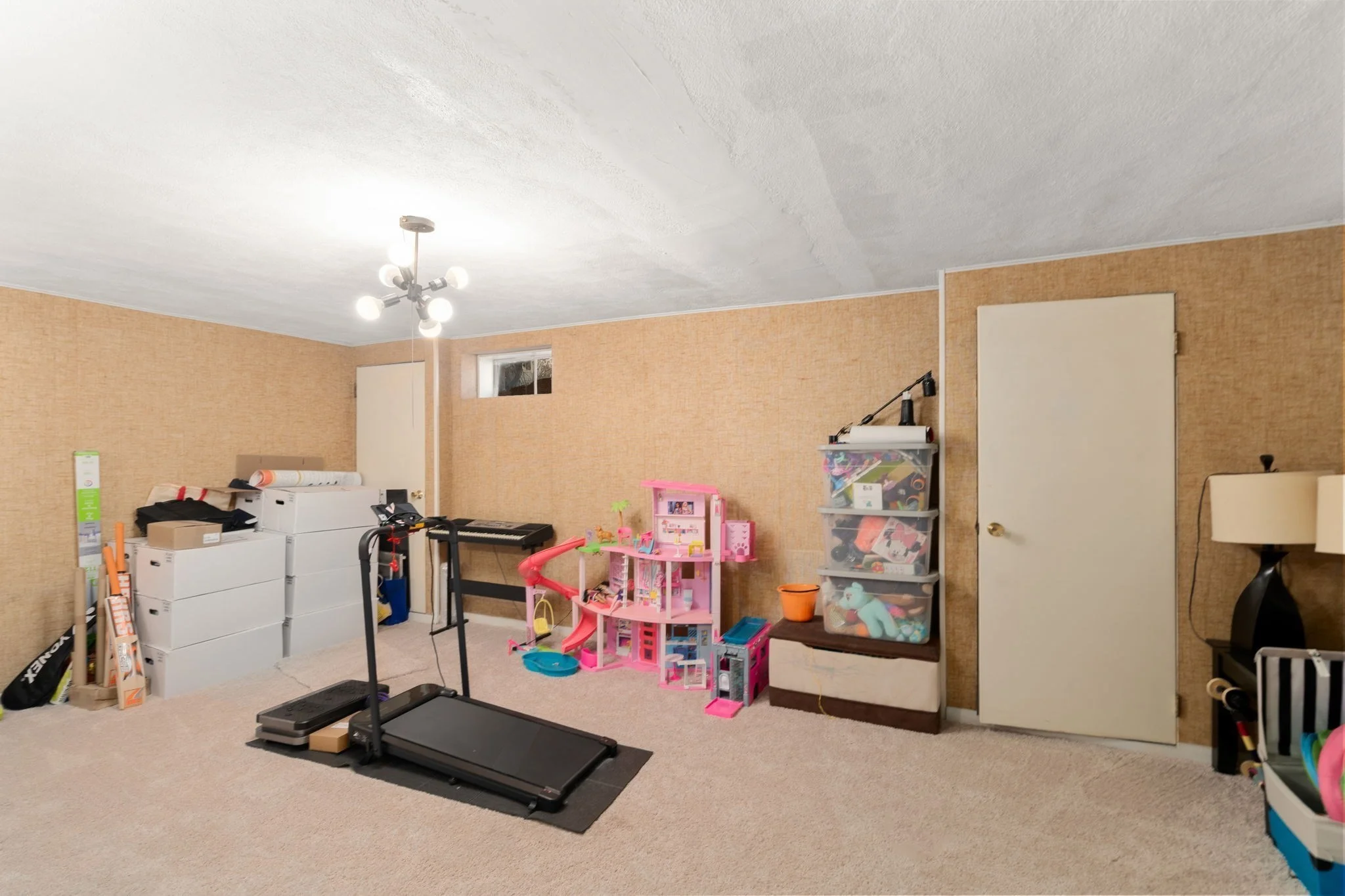 3 bed, 2 bath apartment for rent at 60 Hammond Pond Pkwa Unit 60, Chestnut Hill — photo 18 of 23