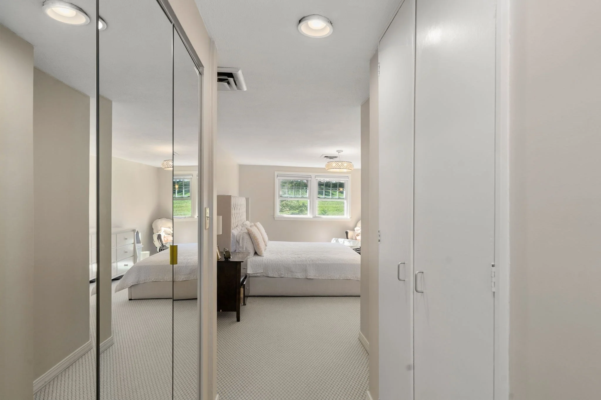 3 bed, 2 bath apartment for rent at 60 Hammond Pond Pkwa Unit 60, Chestnut Hill — photo 15 of 23