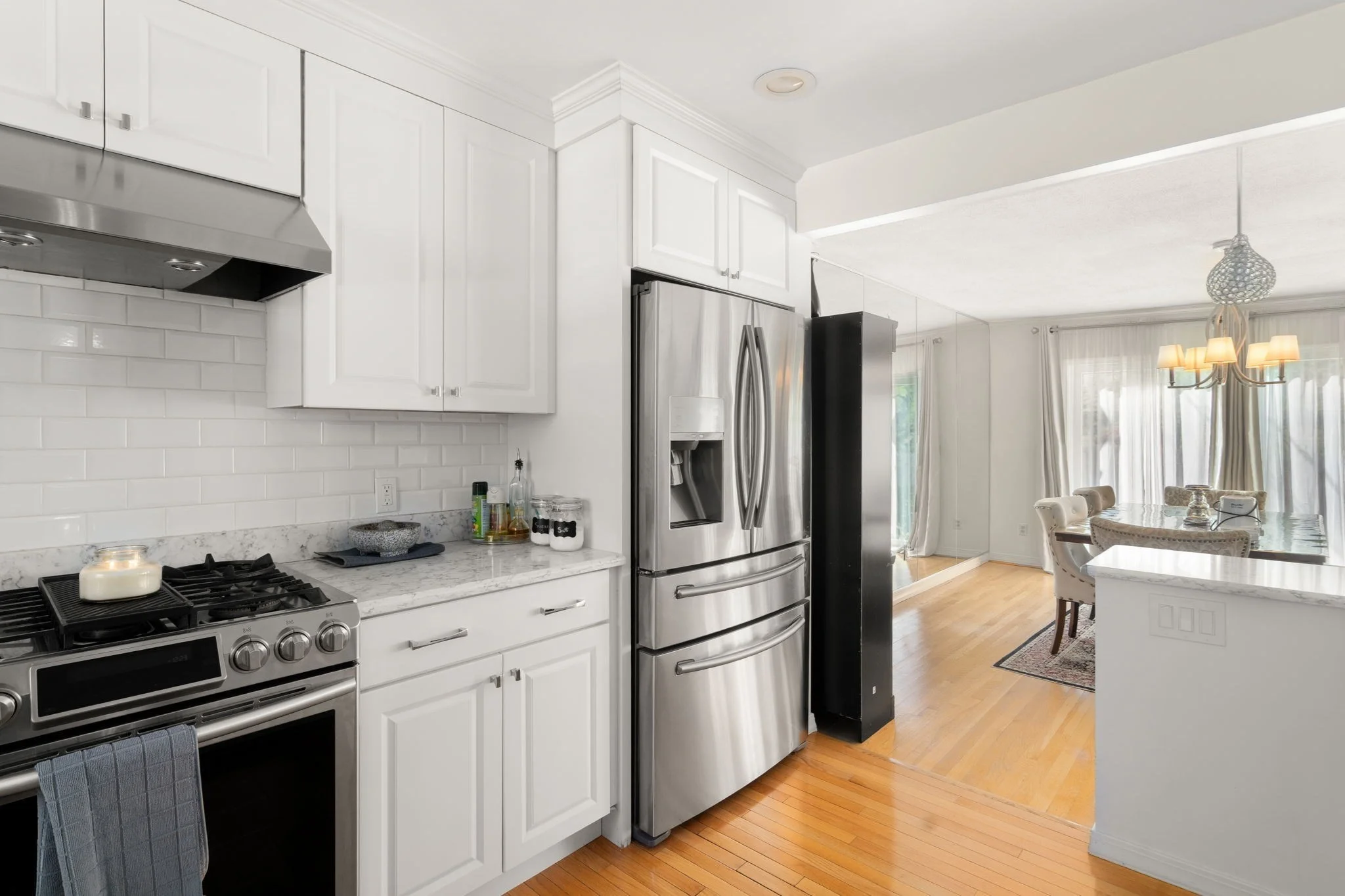 3 bed, 2 bath apartment for rent at 60 Hammond Pond Pkwa Unit 60, Chestnut Hill — photo 8 of 23