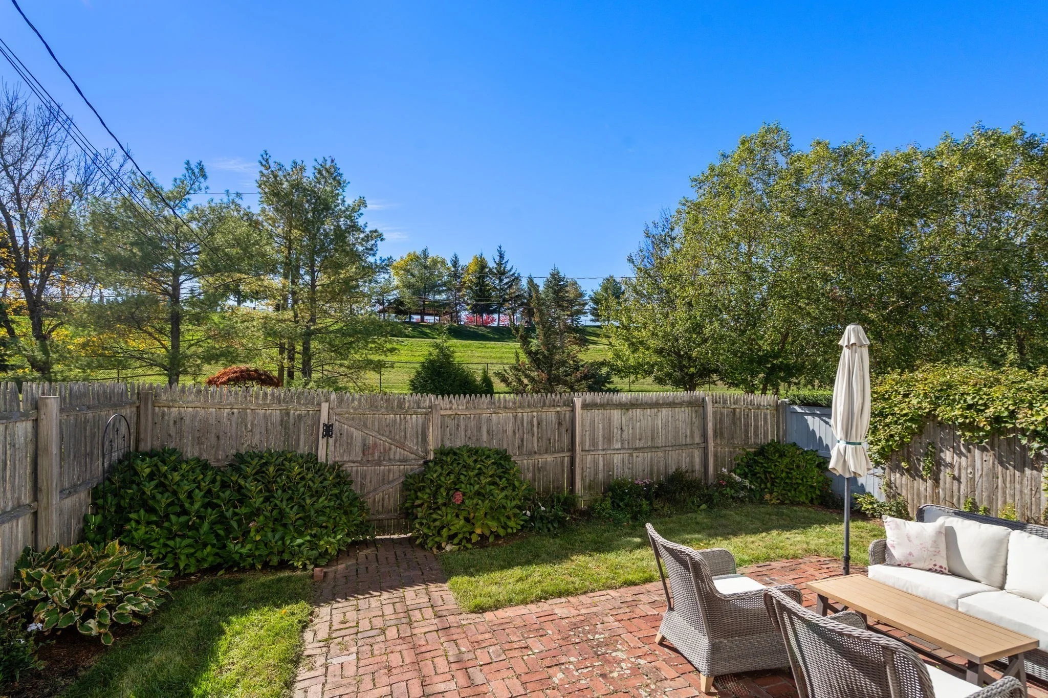 3 bed, 2 bath apartment for rent at 60 Hammond Pond Pkwa Unit 60, Chestnut Hill — photo 21 of 23
