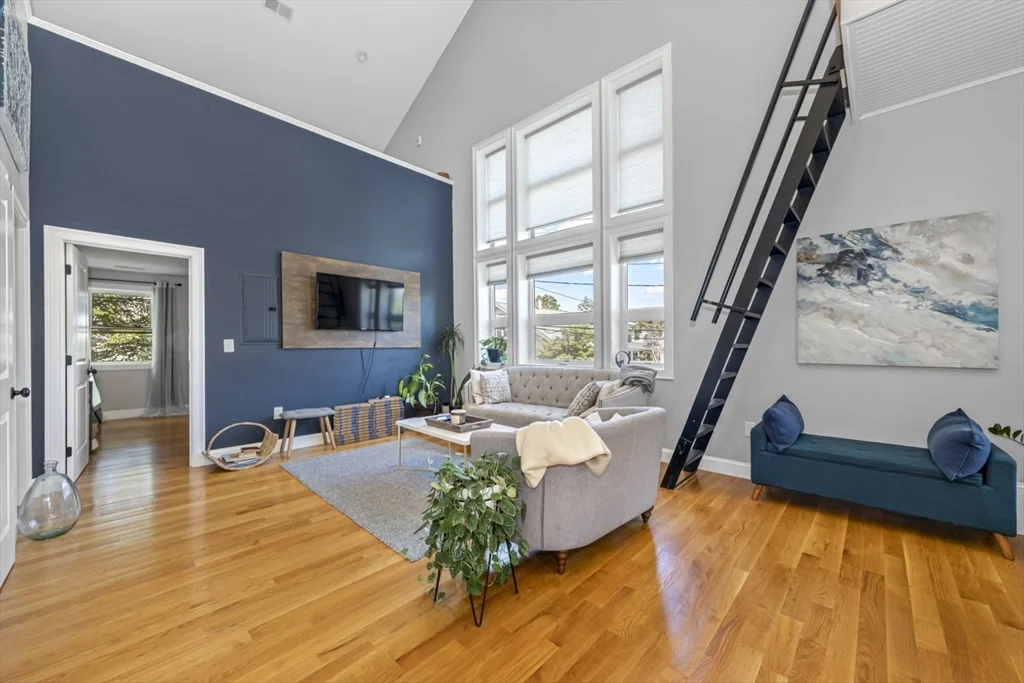 1 bed, 1 bath apartment for rent at 60 Hermon St Unit 3, Winthrop — photo 5 of 12
