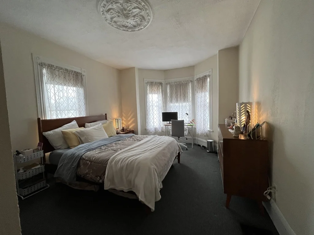 1 bed, 1 bath apartment for rent at 60 Hichborn St Unit 1, Brighton — photo 4 of 12