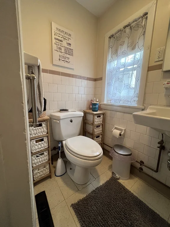 1 bed, 1 bath apartment for rent at 60 Hichborn St Unit 1, Brighton — photo 9 of 12