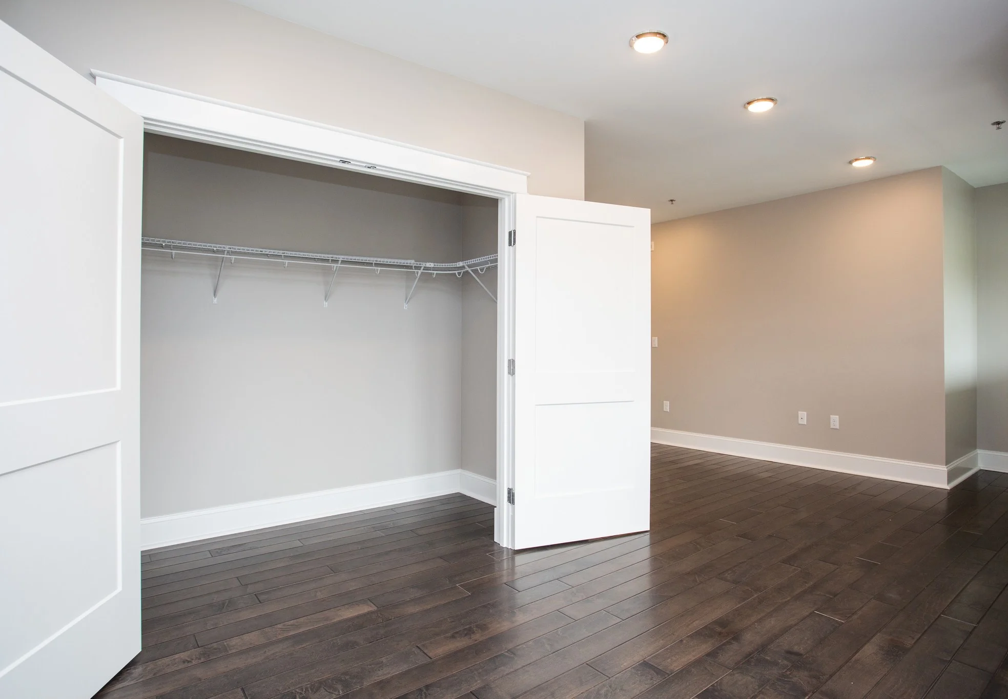 3 bed, 2 bath apartment for rent at 60 Howard St Unit 433, Watertown — photo 5 of 25