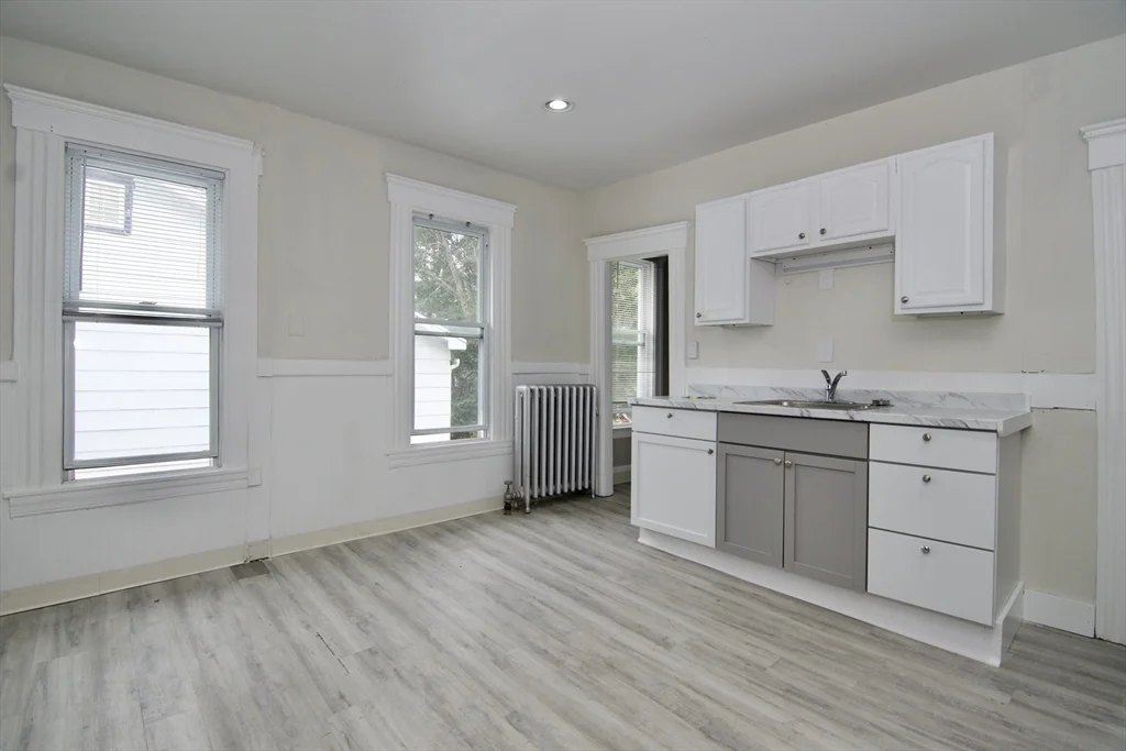 3 bed, 1 bath apartment for rent at 60 Howes St Unit 1, Springfield — photo 24 of 24