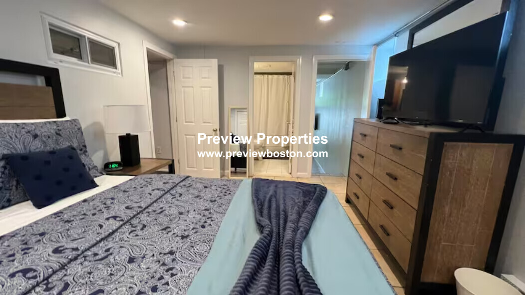 1 bed, 1 bath apartment for rent at 60 Kenrick St Unit B, Brighton — photo 9 of 18