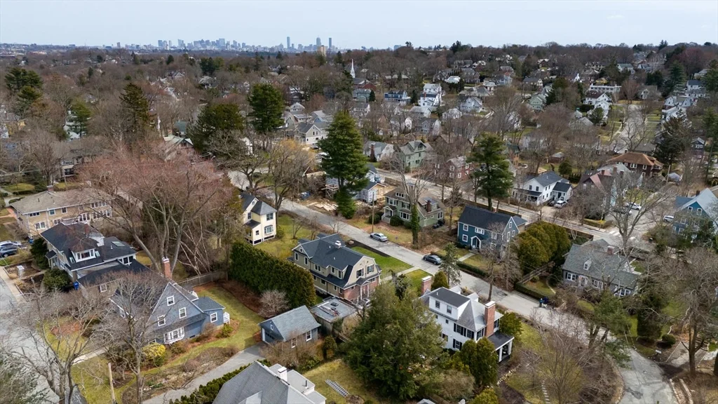 4 bed, 2 bath apartment for rent at 60 Kilburn Rd, Belmont — photo 6 of 42