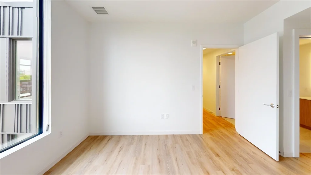 3 bed, 2 bath apartment for rent at 60 Kilmarnock St Unit 842, Fenway — photo 5 of 13