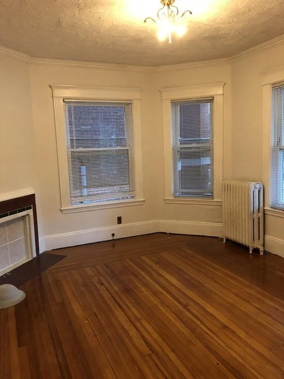 4 bed, 2 bath apartment for rent at 60 Kilsyth Rd Unit 1, Brookline — photo 7 of 11