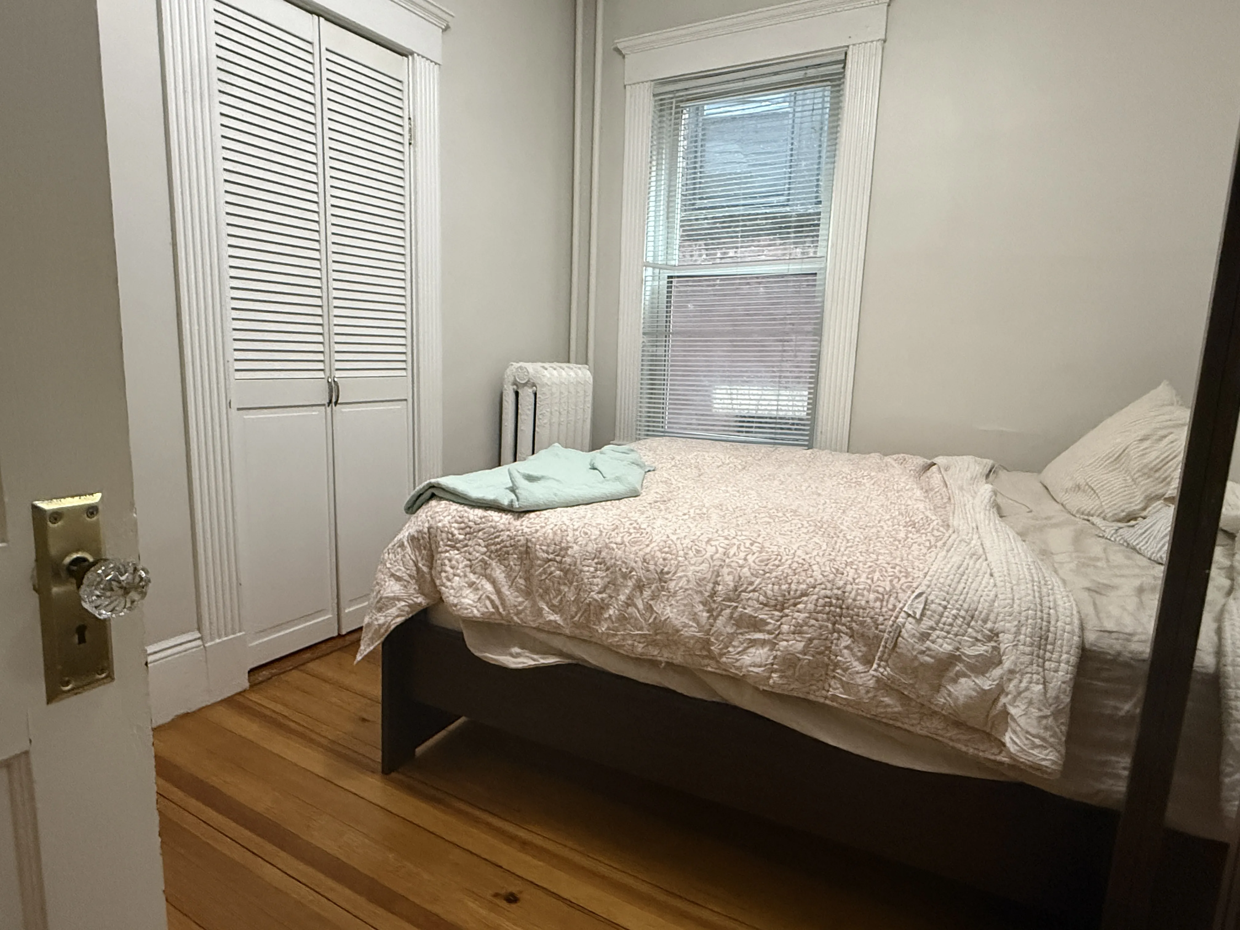 4 bed, 2 bath apartment for rent at 60 Kilsyth Rd Unit 11, Brookline — photo 10 of 15