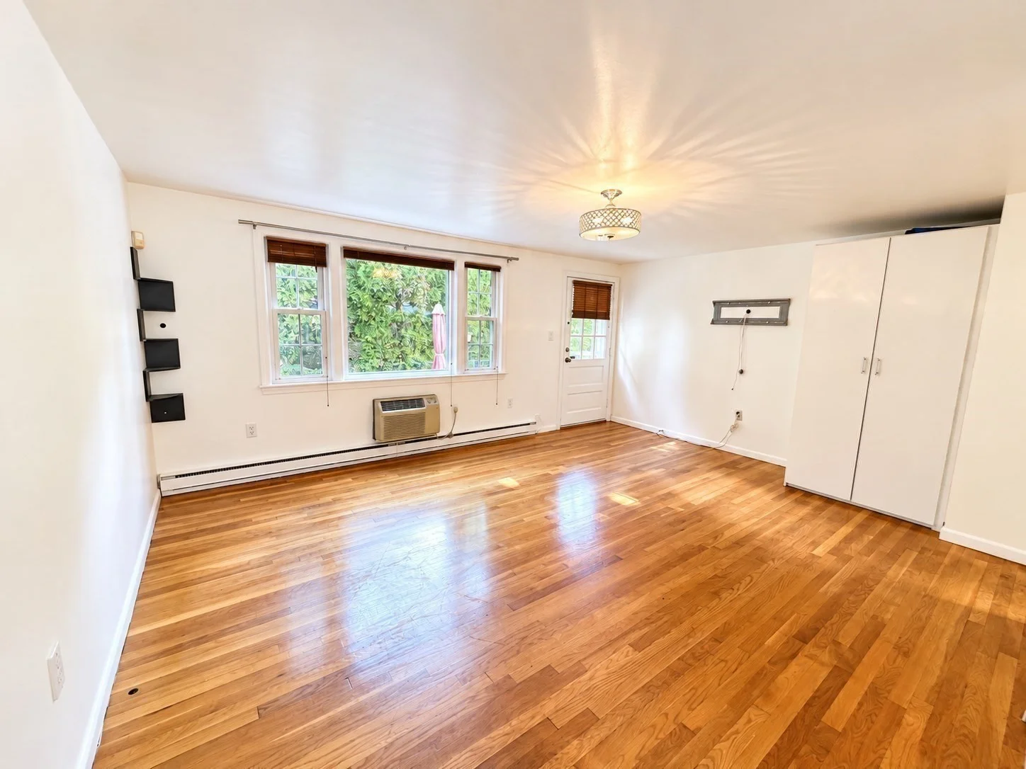 2 bed, 2 bath apartment for rent at 60 Lake St Unit J, Winchester — photo 8 of 28