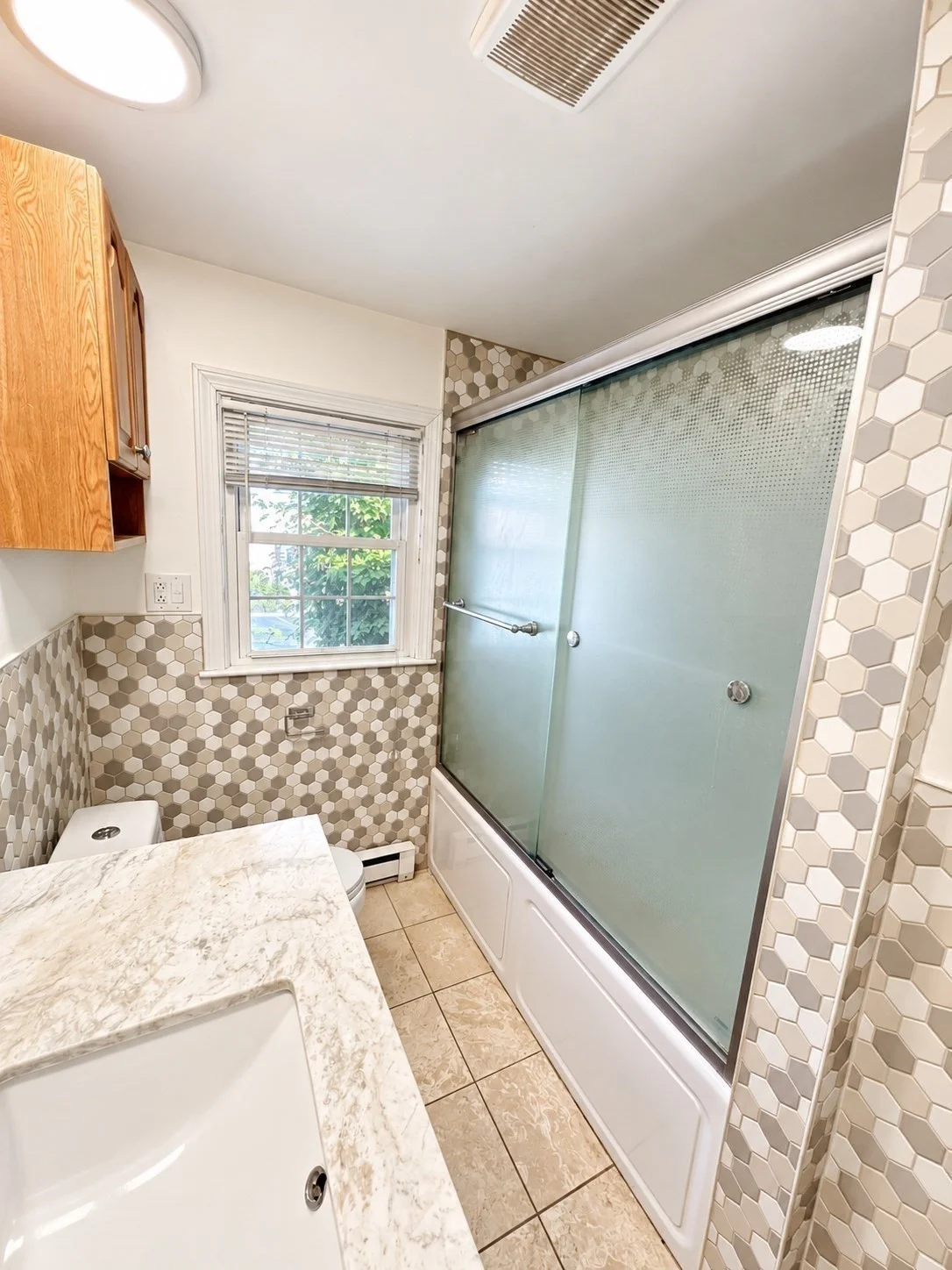 2 bed, 2 bath apartment for rent at 60 Lake St Unit J, Winchester — photo 13 of 28