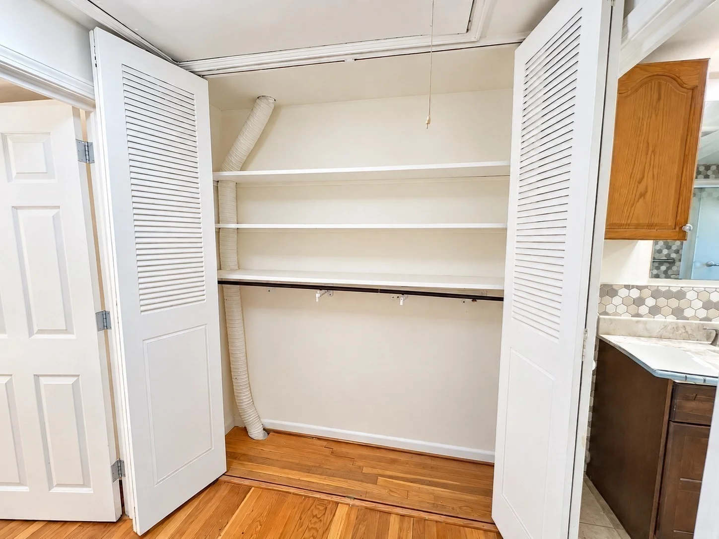 2 bed, 2 bath apartment for rent at 60 Lake St Unit J, Winchester — photo 10 of 28