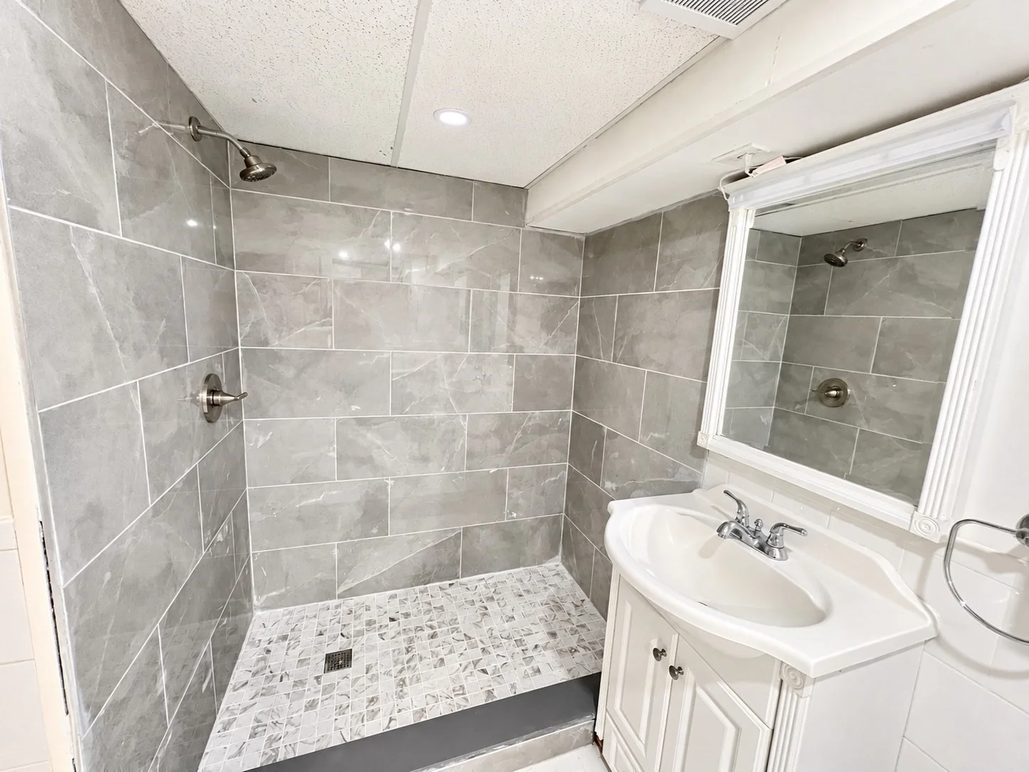 2 bed, 2 bath apartment for rent at 60 Lake St Unit J, Winchester — photo 22 of 28