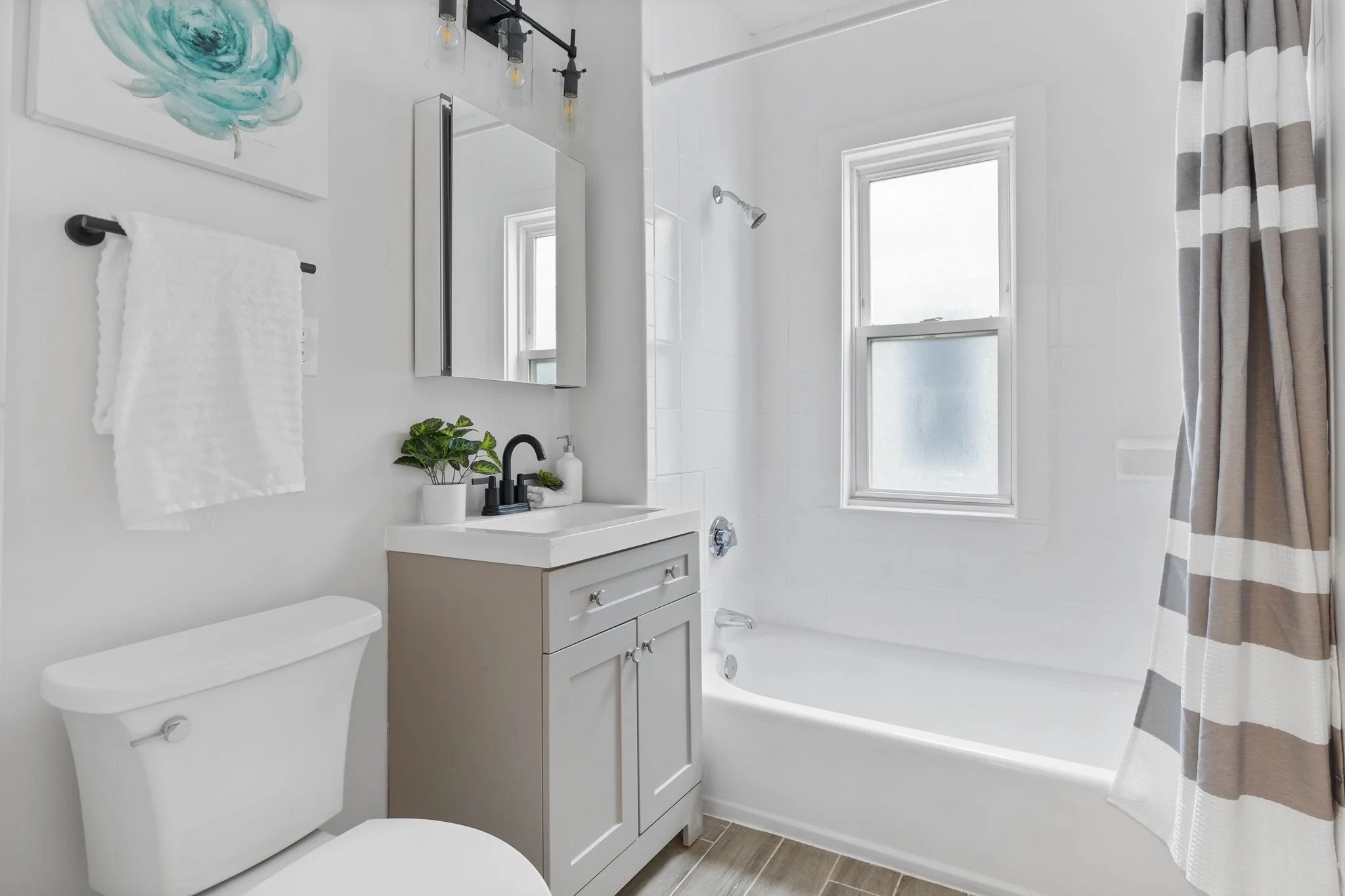 4 bed, 2 bath apartment for rent at 60 Lithgow St Unit 1, Dorchester — photo 12 of 20