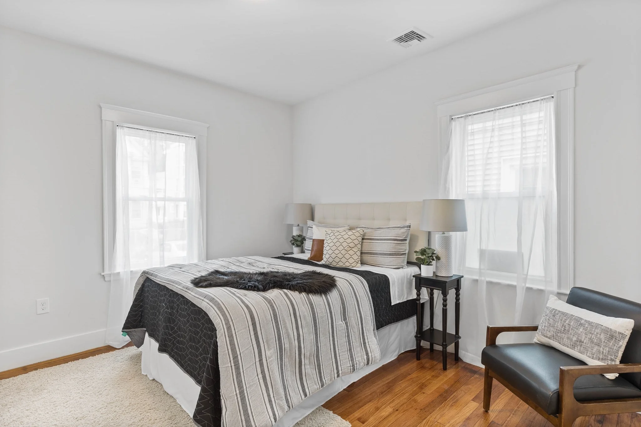 4 bed, 2 bath apartment for rent at 60 Lithgow St Unit 1, Dorchester — photo 13 of 20