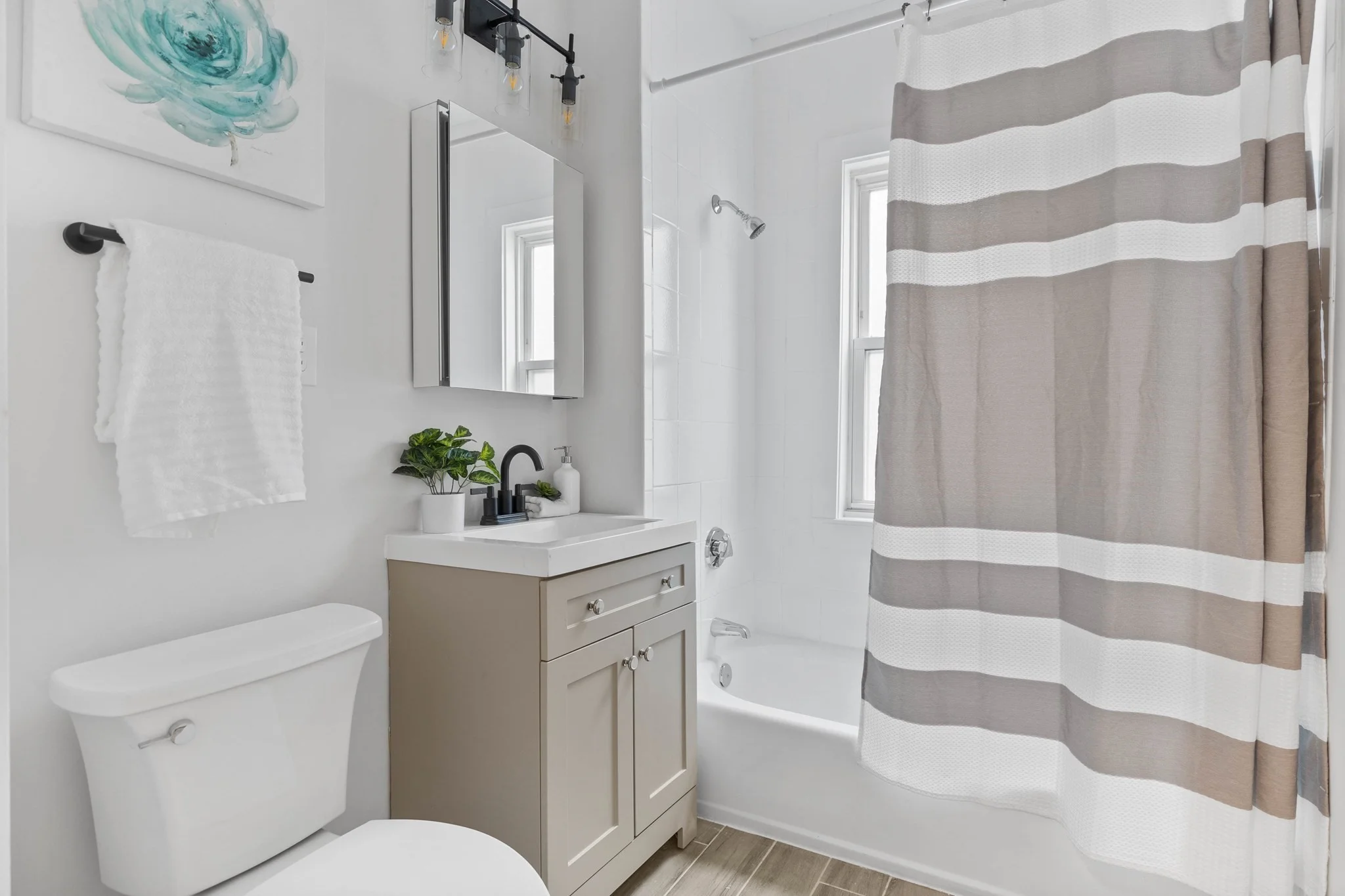 3 bed, 2 bath apartment for rent at 60 Lithgow St Unit A, Dorchester — photo 16 of 22