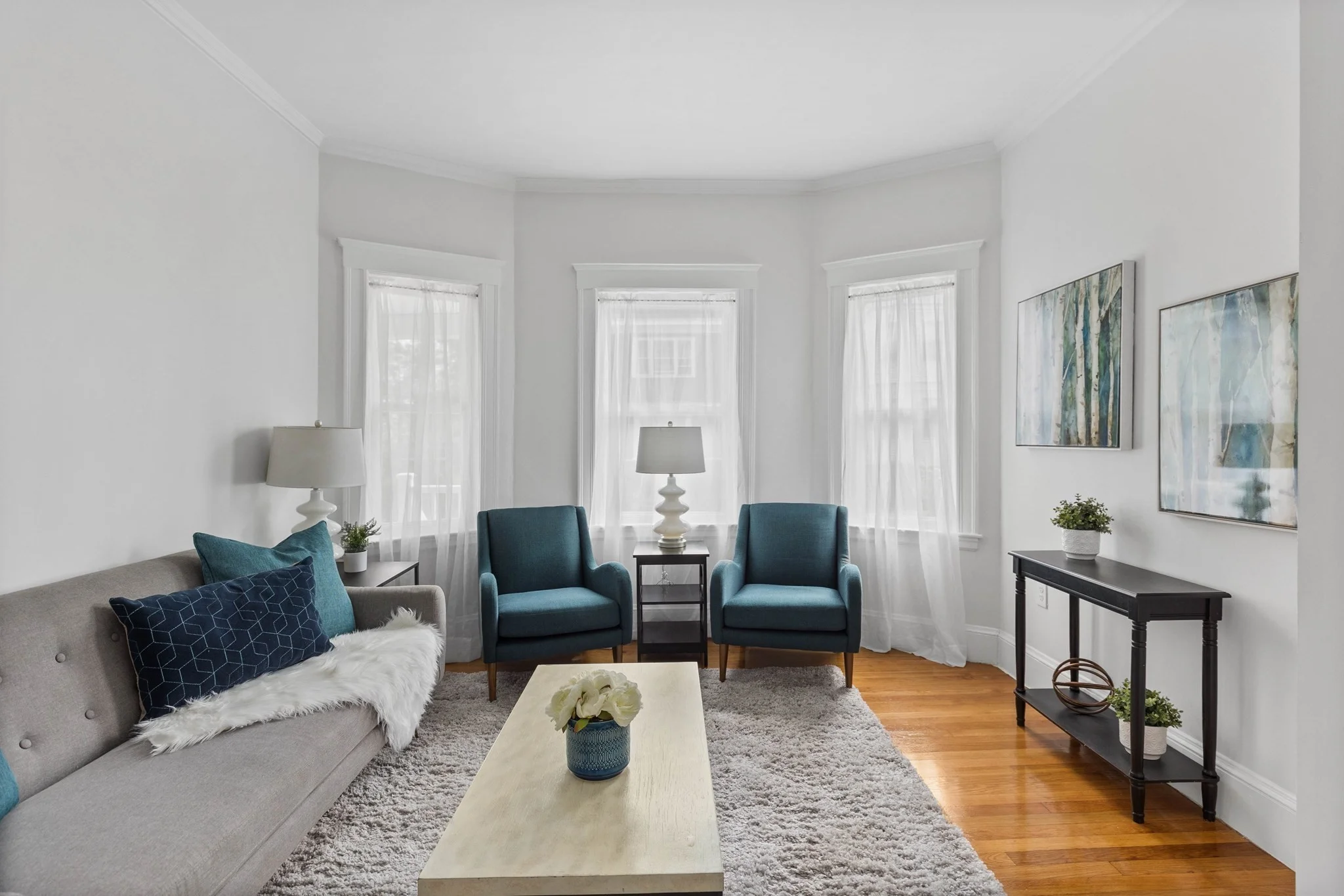 3 bed, 2 bath apartment for rent at 60 Lithgow St Unit A, Dorchester — photo 2 of 22