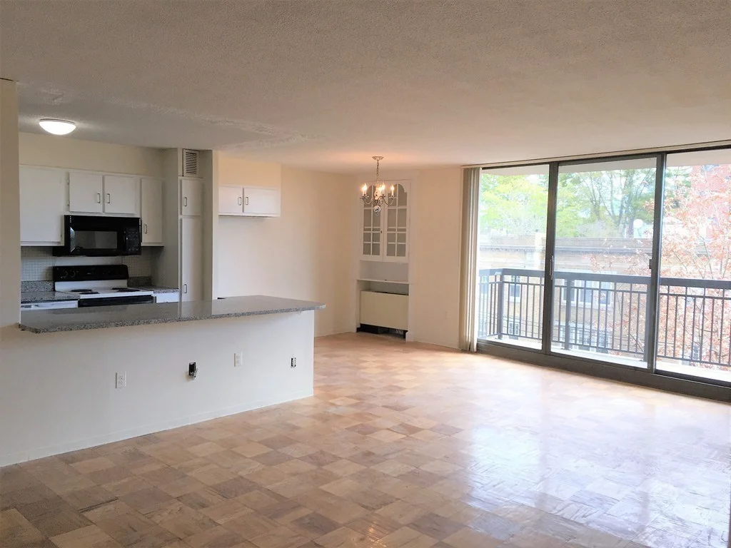 1 bed, 1 bath apartment for rent at 60 Longwood Ave Unit 408, Longwood — photo 2 of 12