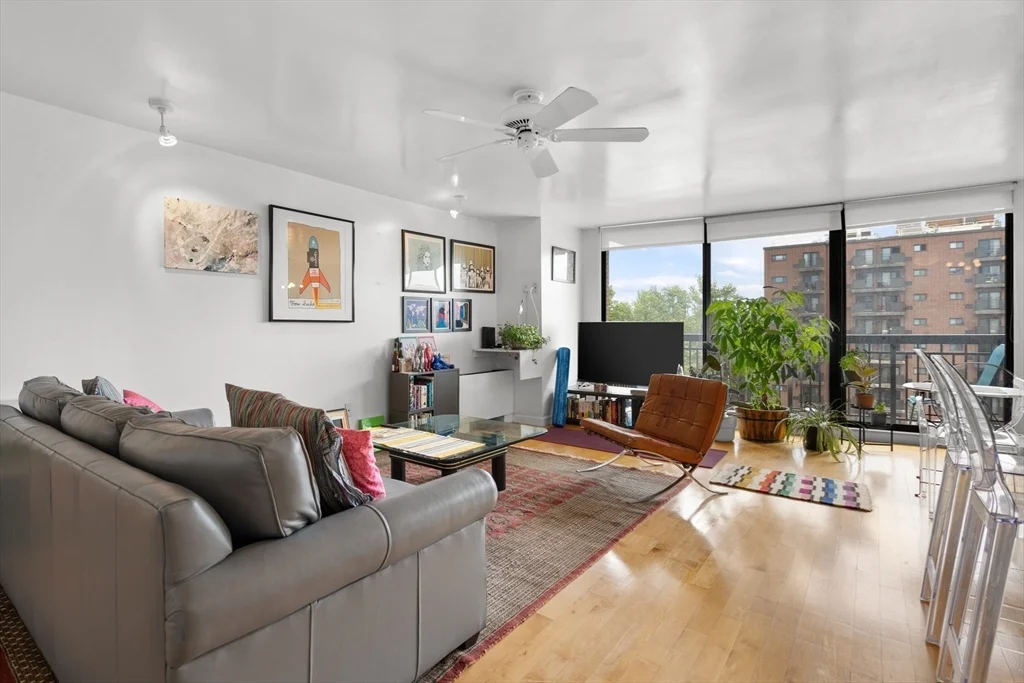 1 bed, 1 bath apartment for rent at 60 Longwood Ave Unit 707, Longwood — photo 4 of 20