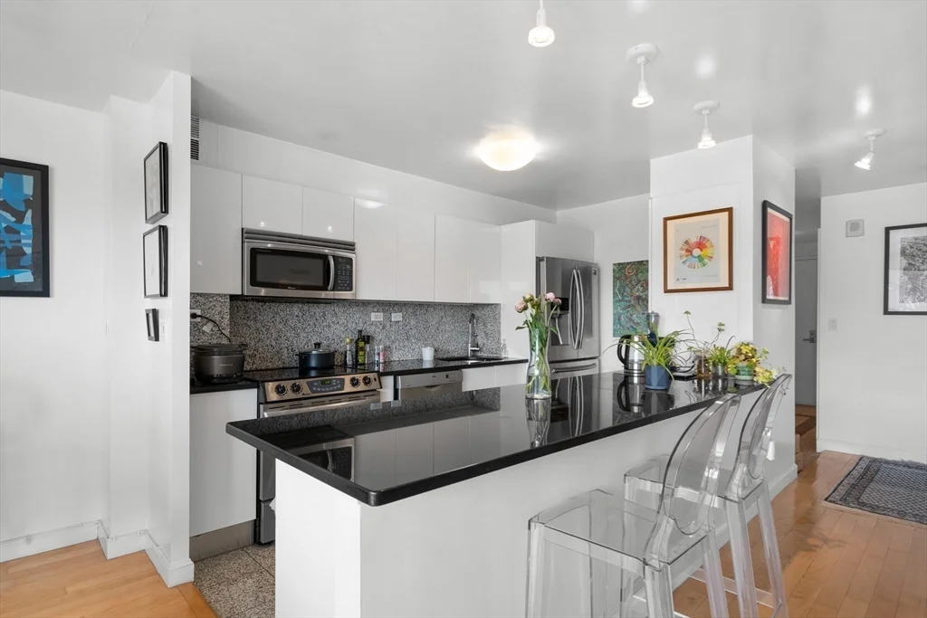 1 bed, 1 bath apartment for rent at 60 Longwood Ave Unit 707, Longwood — photo 5 of 20