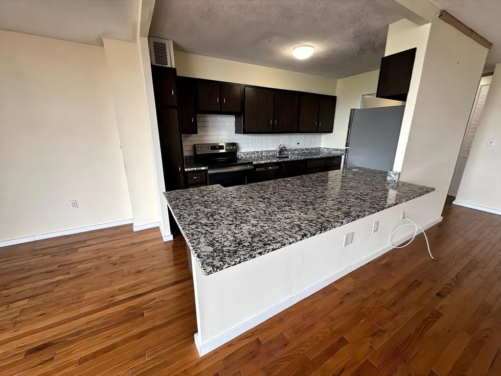 1 bed, 1 bath apartment for rent at 60 Longwood Ave Unit 802, Coolidge Corner — photo 5 of 16
