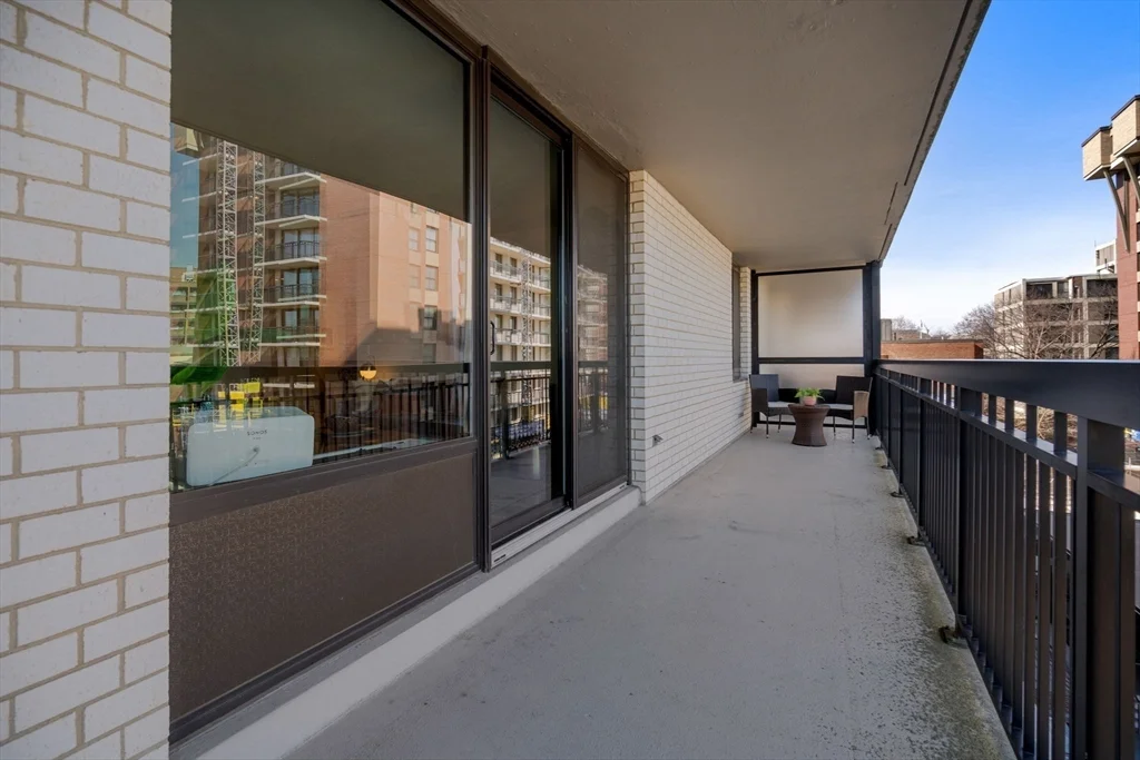 Studio bed, 1 bath apartment for rent at 60 Longwood Ave Unit 806, Coolidge Corner — photo 6 of 7
