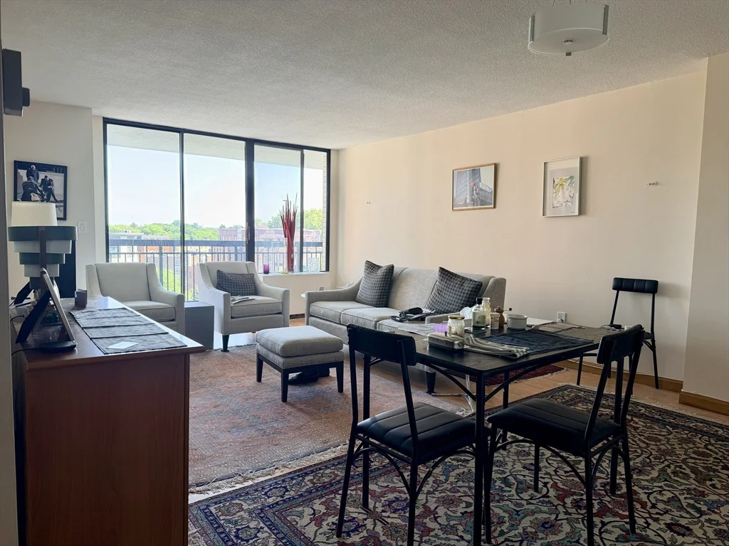 1 bed, 1 bath apartment for rent at 60 Longwood Unit 605, Coolidge Corner — photo 4 of 8