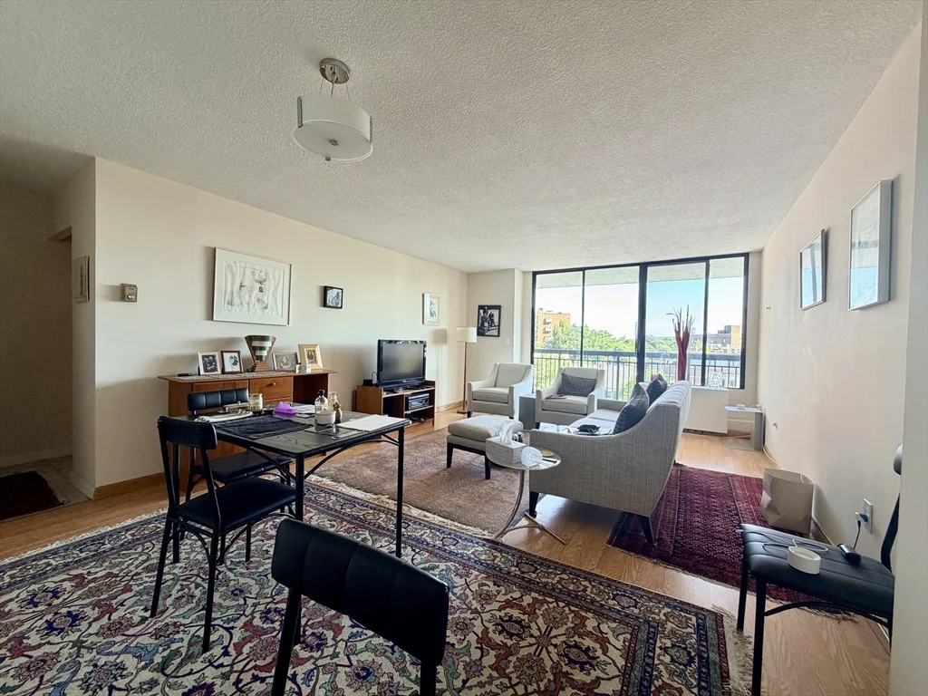 1 bed, 1 bath apartment for rent at 60 Longwood Unit 605, Coolidge Corner — photo 3 of 8