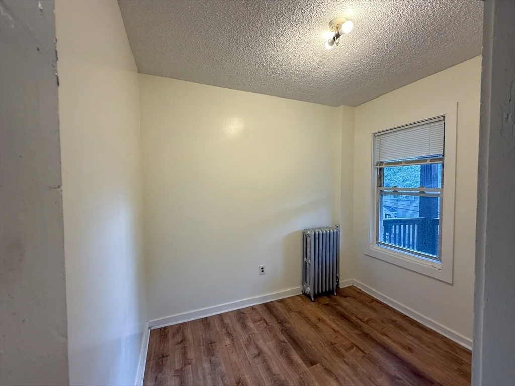 3 bed, 1 bath apartment for rent at 60 Lucerne St Unit 2, Dorchester — photo 5 of 8