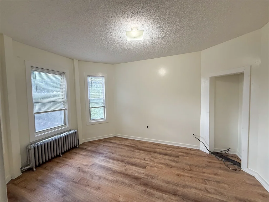 3 bed, 1 bath apartment for rent at 60 Lucerne St Unit 2, Dorchester — photo 2 of 8