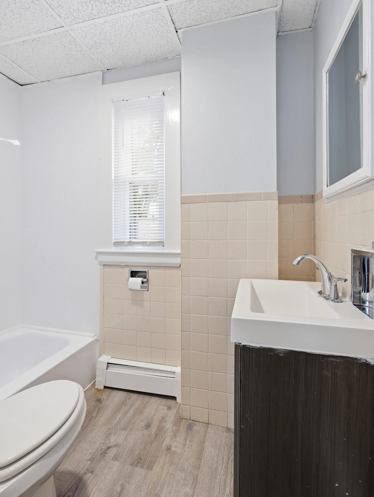 2 bed, 1 bath apartment for rent at 60 Madison St Unit 1-1, Malden — photo 9 of 11