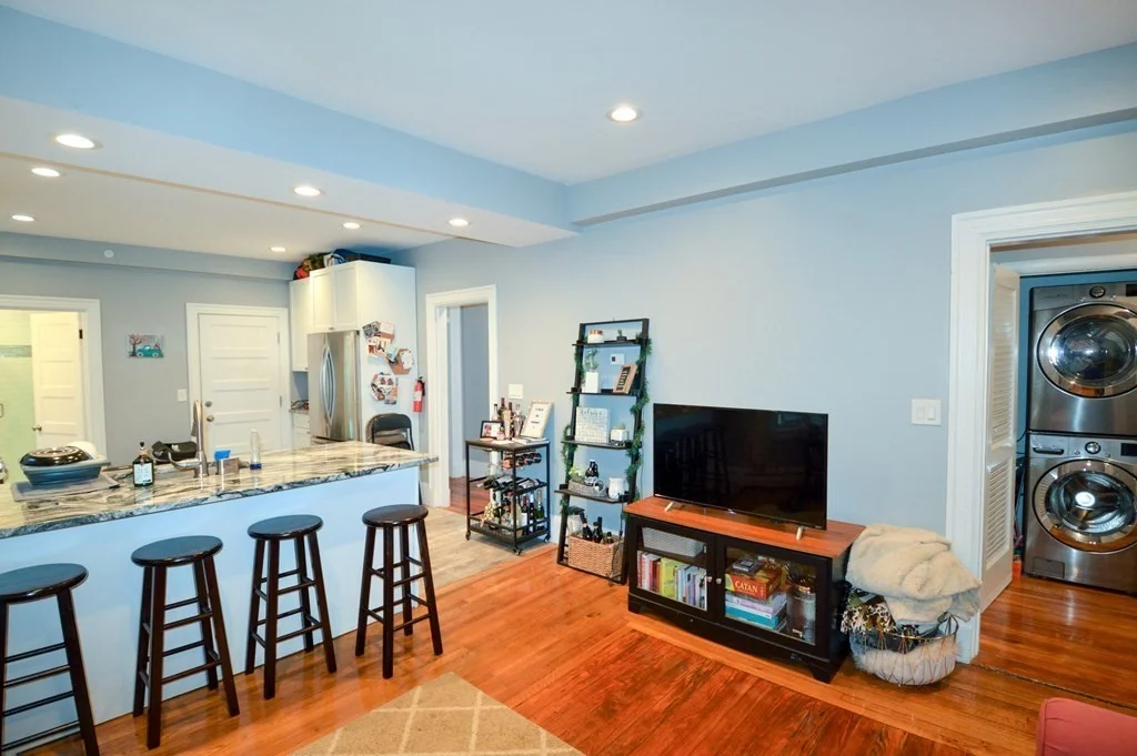 4 bed, 2 bath apartment for rent at 60 Mapleton St Unit 2, Brighton — photo 2 of 14