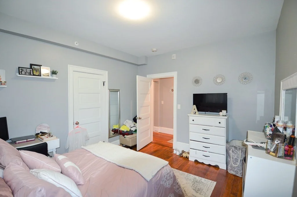 4 bed, 2 bath apartment for rent at 60 Mapleton St Unit 2, Brighton — photo 11 of 14