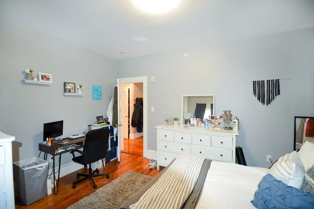 4 bed, 2 bath apartment for rent at 60 Mapleton St Unit 2, Brighton — photo 7 of 14
