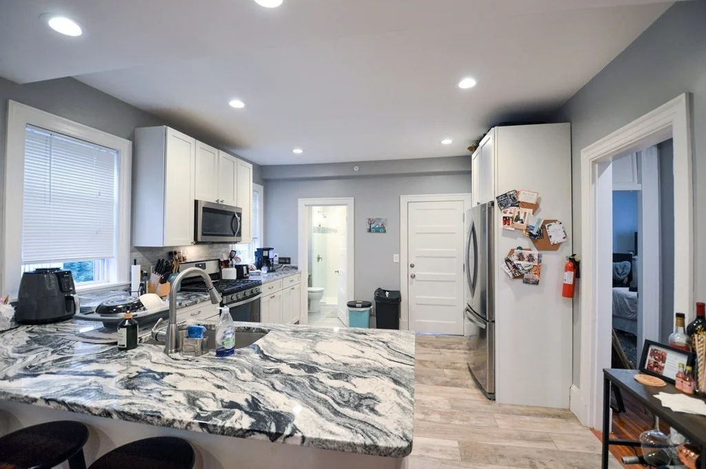 4 bed, 2 bath apartment for rent at 60 Mapleton St Unit 2, Brighton — photo 4 of 14